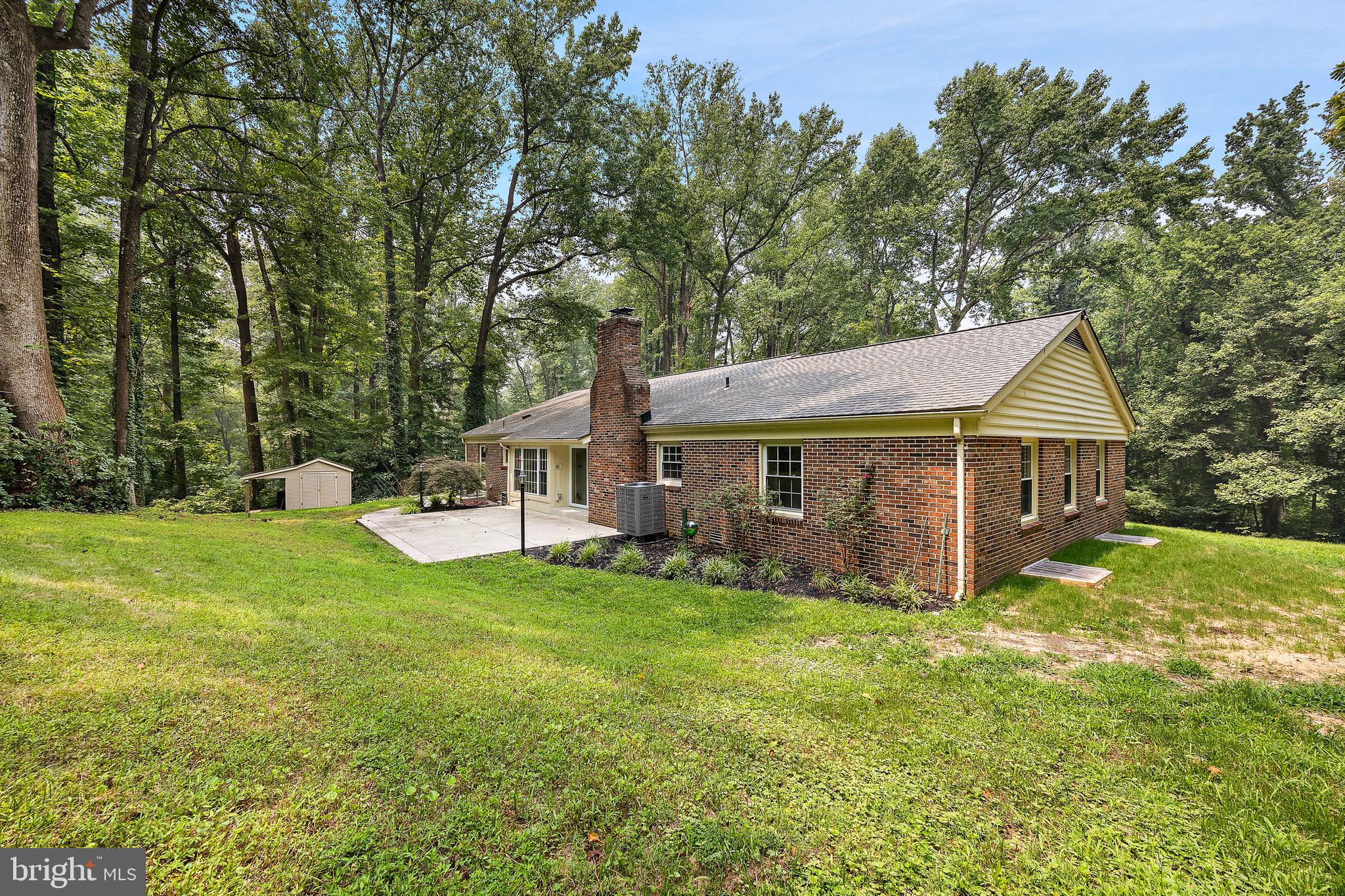 6250 SLEEPY HOLLOW ROAD