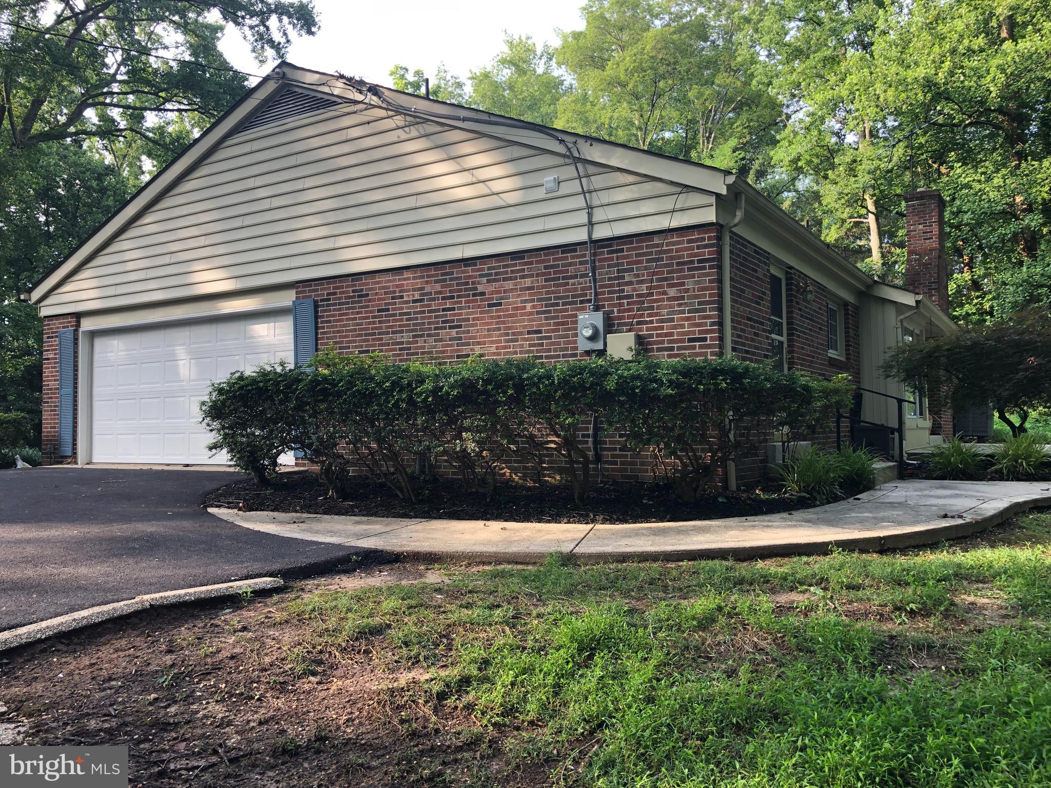 6250 SLEEPY HOLLOW ROAD