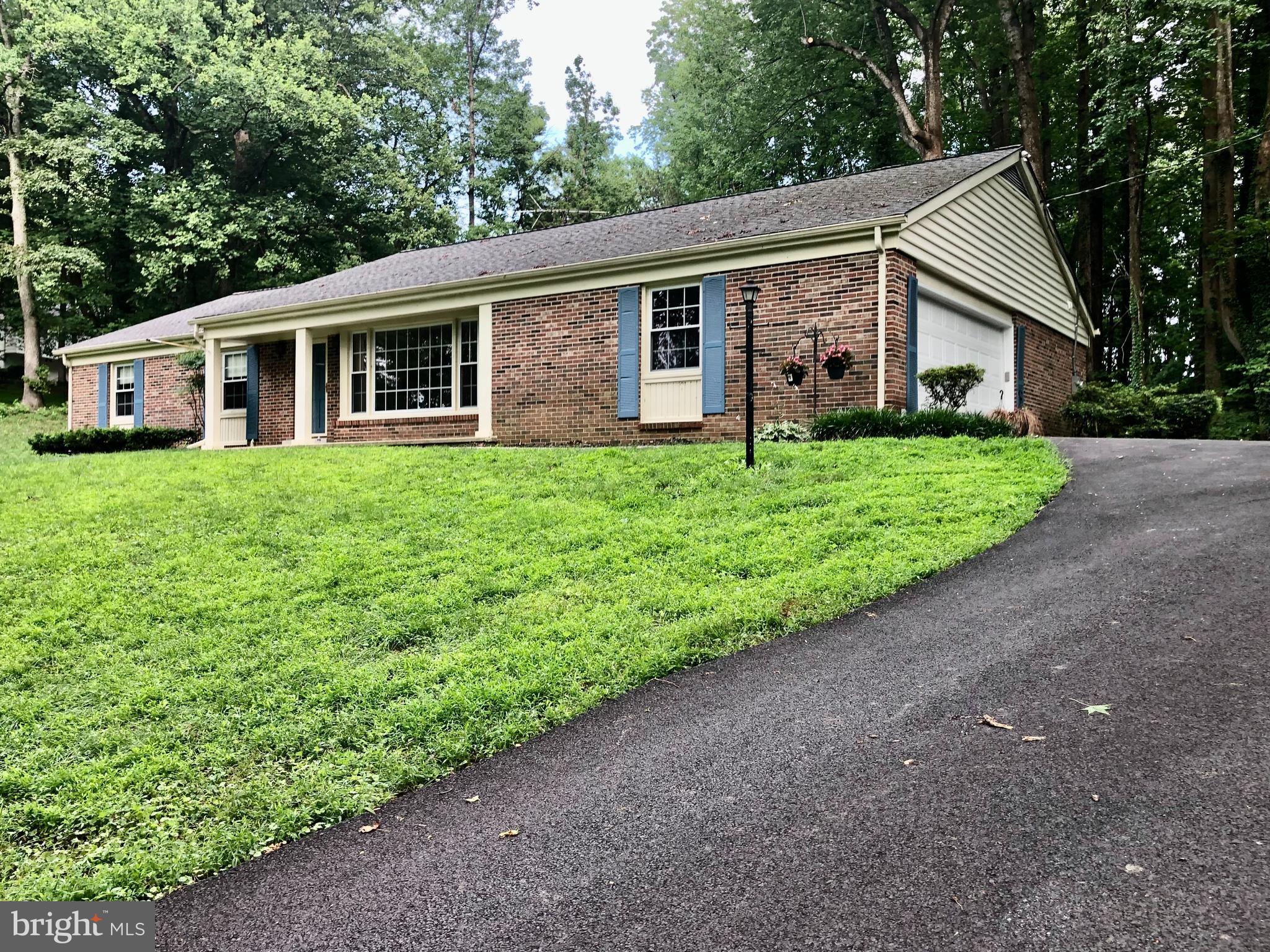 6250 SLEEPY HOLLOW ROAD