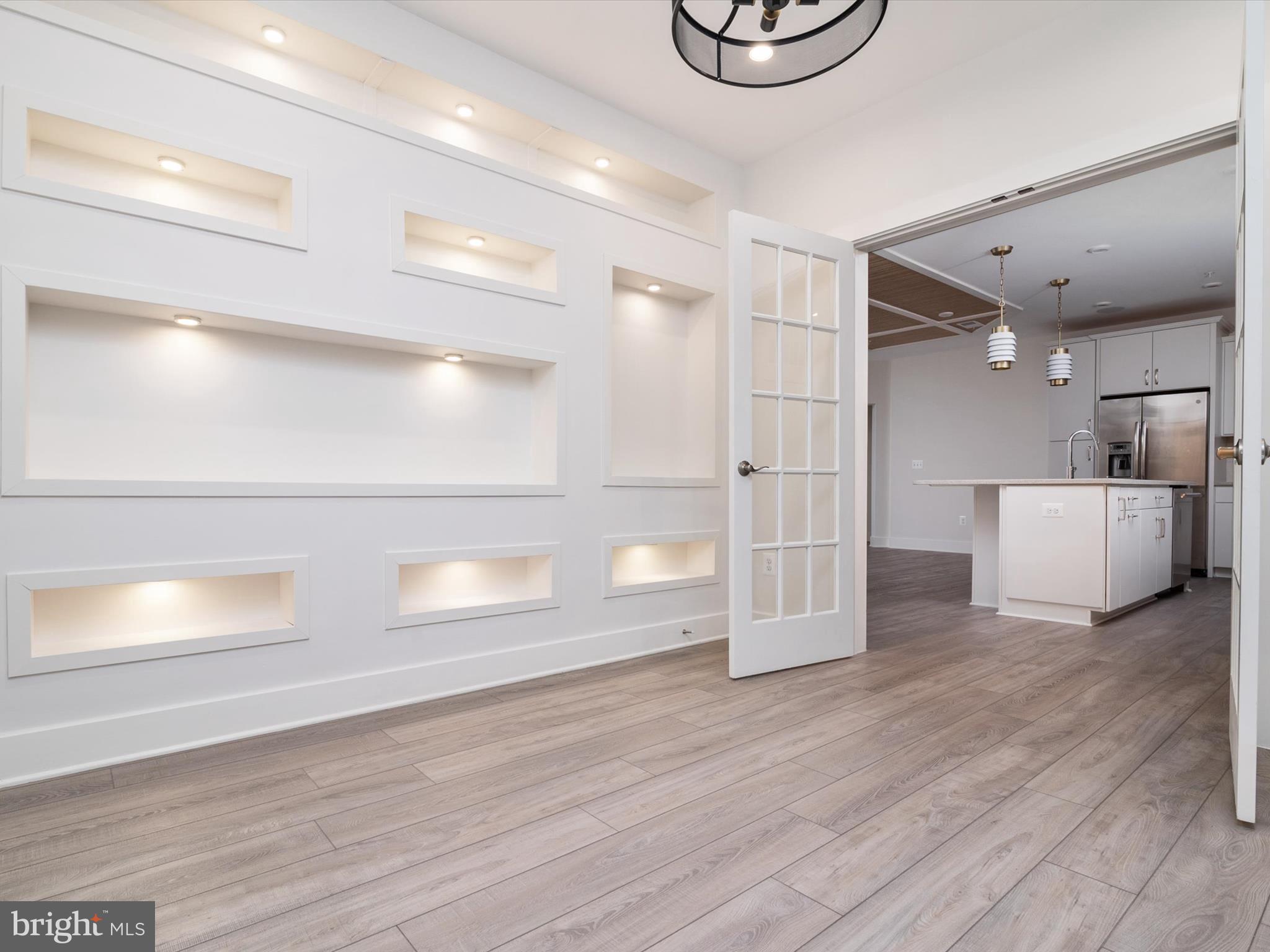 FOUR SEASONS AT KENT ISLAND - Residential