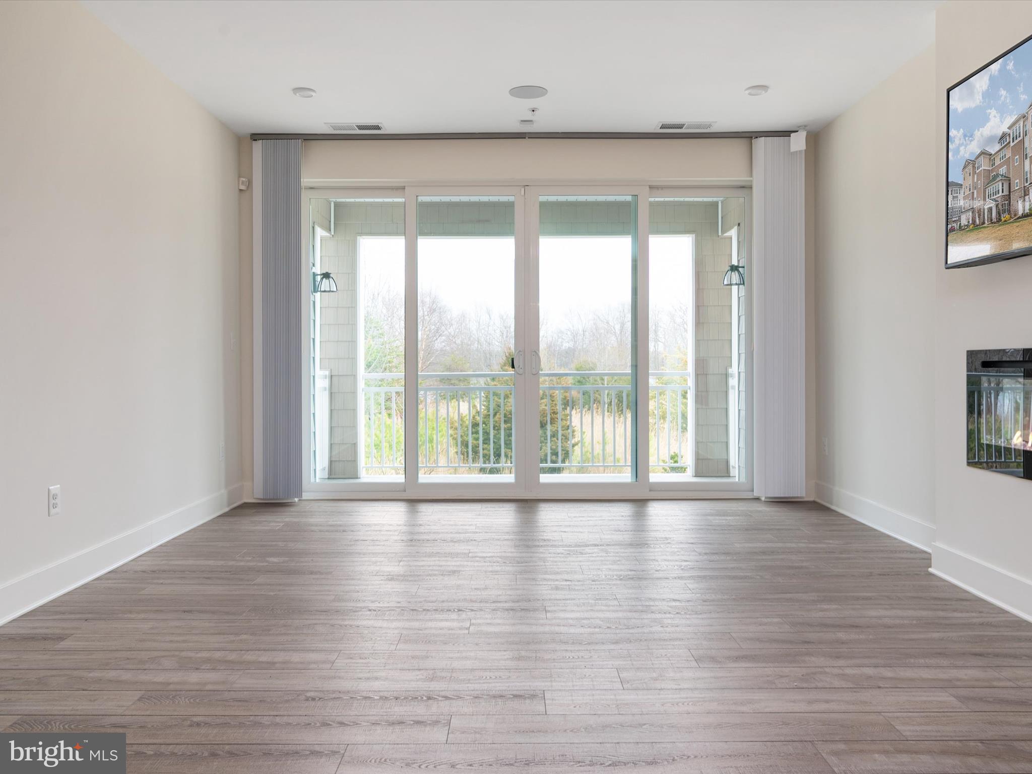 FOUR SEASONS AT KENT ISLAND - Residential