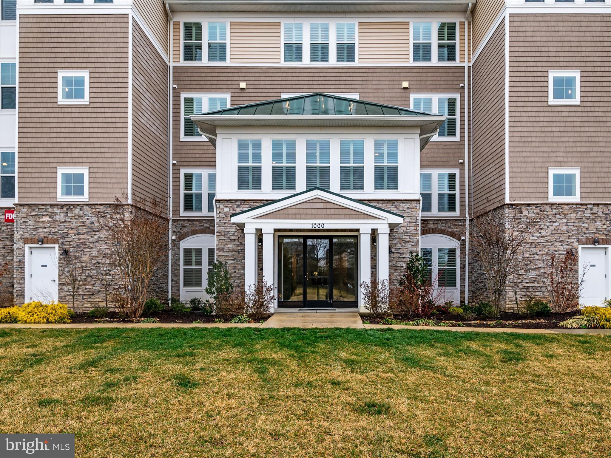 FOUR SEASONS AT KENT ISLAND - Residential