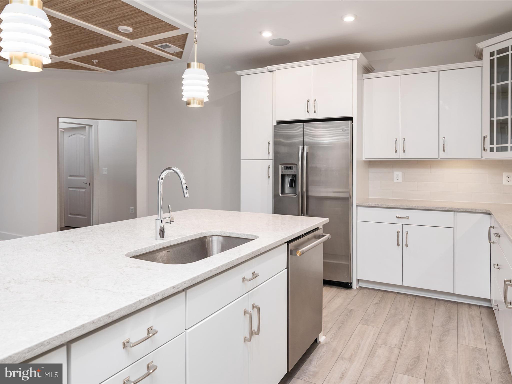 FOUR SEASONS AT KENT ISLAND - Residential