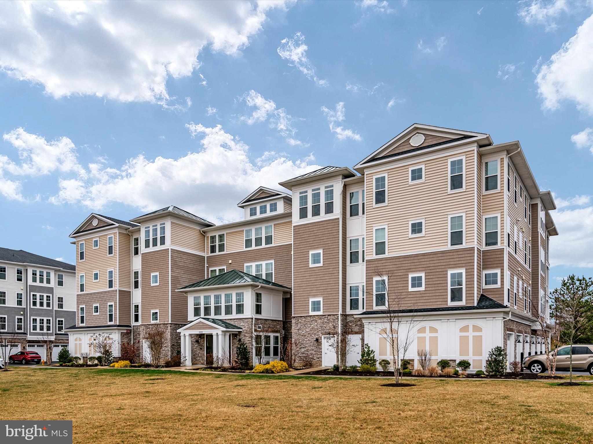 FOUR SEASONS AT KENT ISLAND - Residential