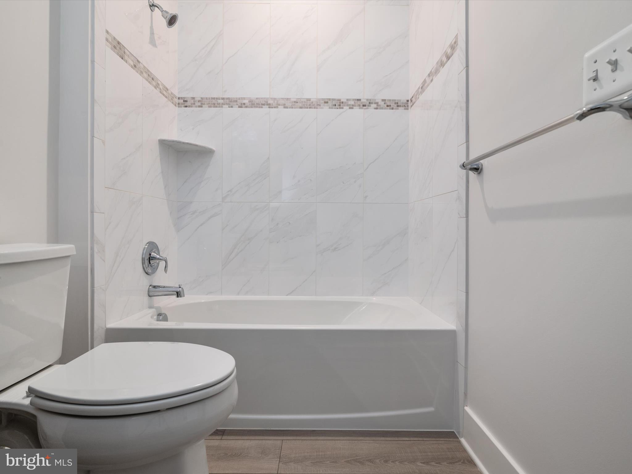 FOUR SEASONS AT KENT ISLAND - Residential