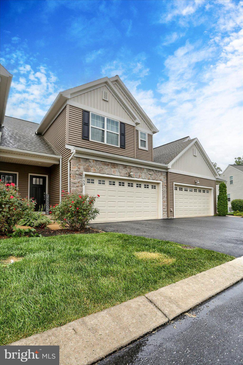 1753 SHADY LANE