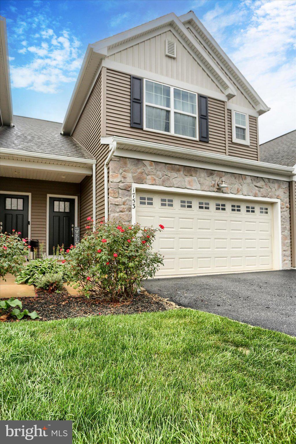 1753 SHADY LANE