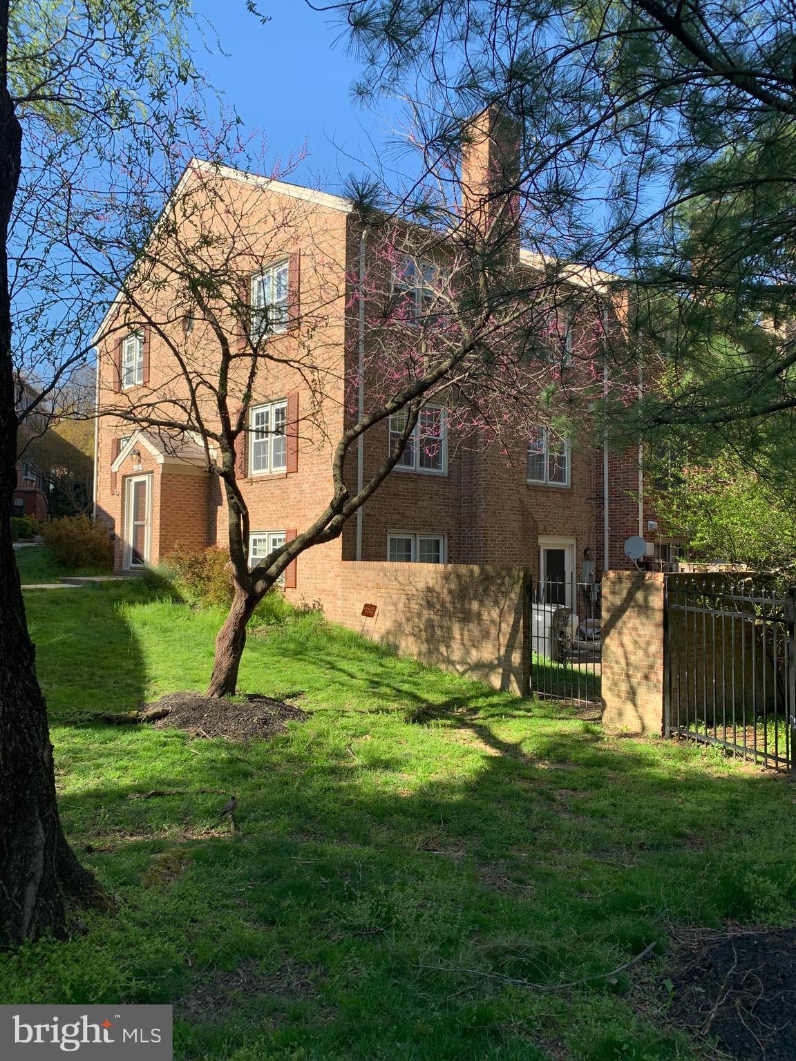 BEAUREGARD MANOR - Residential