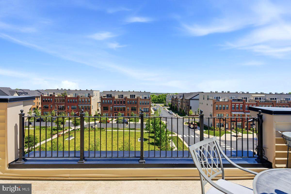 DOWNTOWN BRAMBLETON - Residential