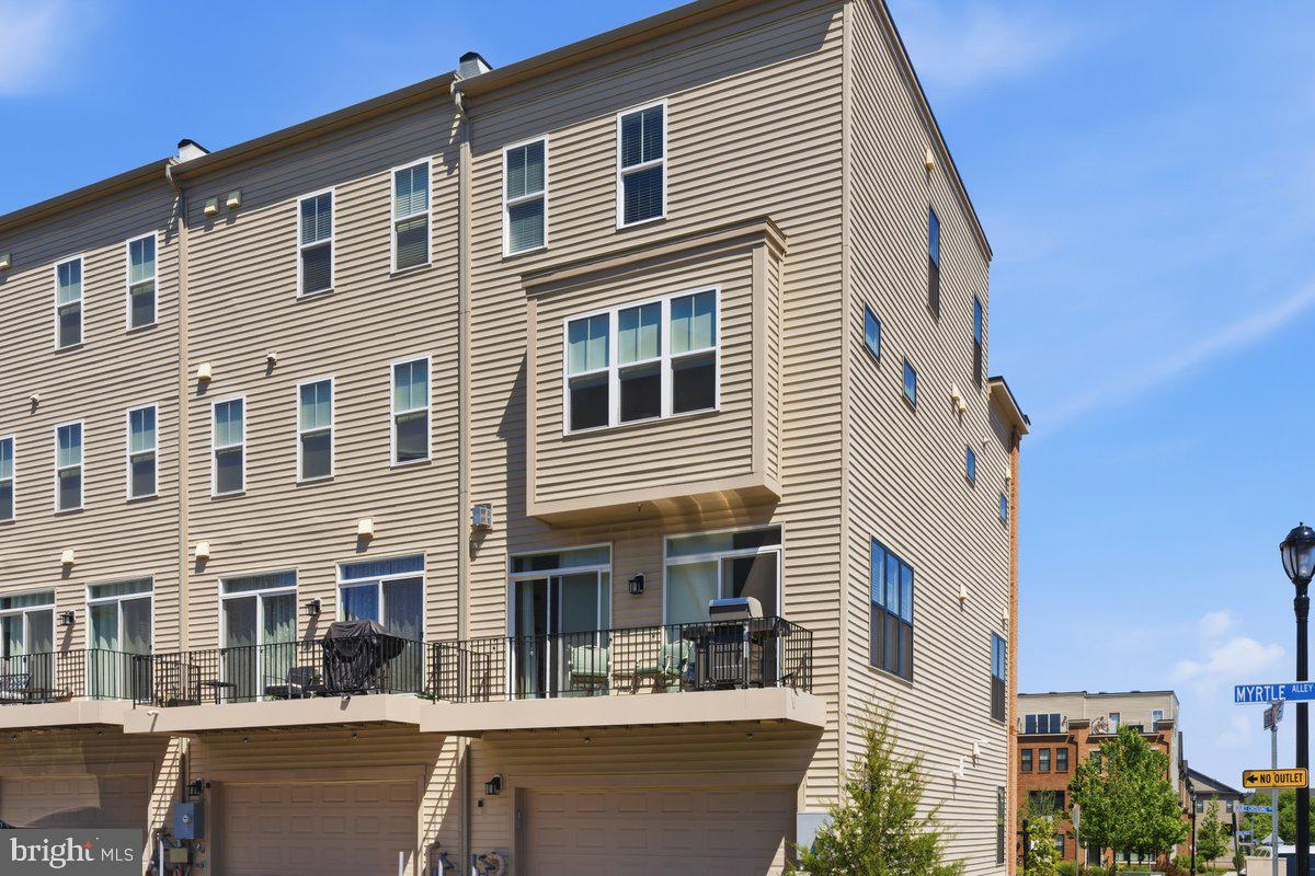 DOWNTOWN BRAMBLETON - Residential