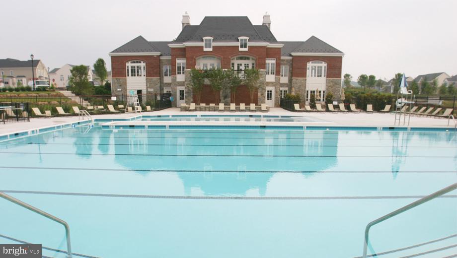 DOWNTOWN BRAMBLETON - Residential