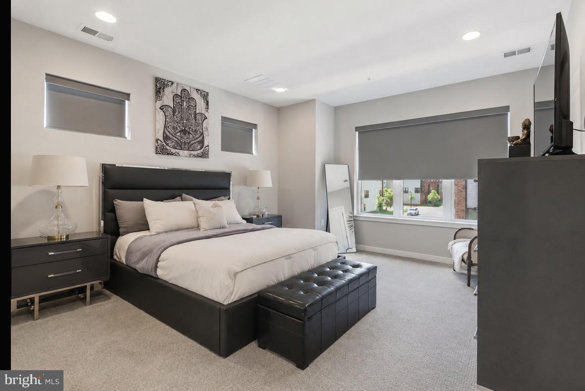 DOWNTOWN BRAMBLETON - Residential
