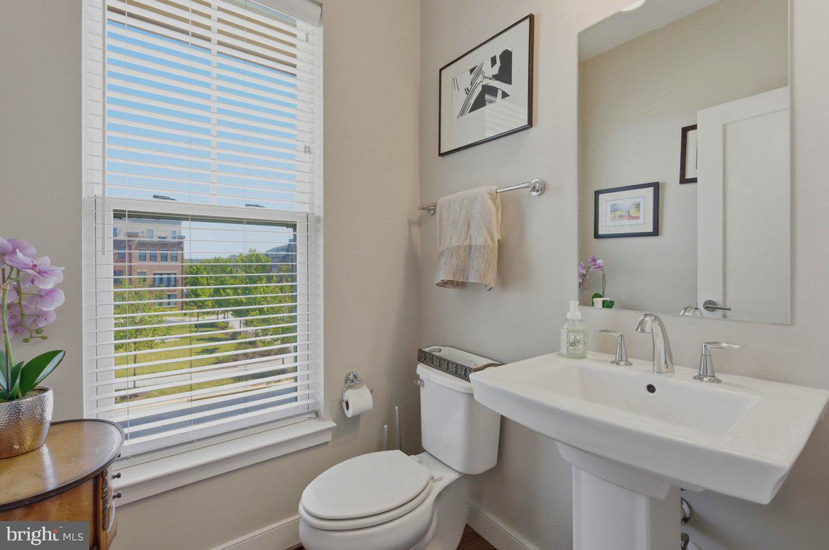 DOWNTOWN BRAMBLETON - Residential