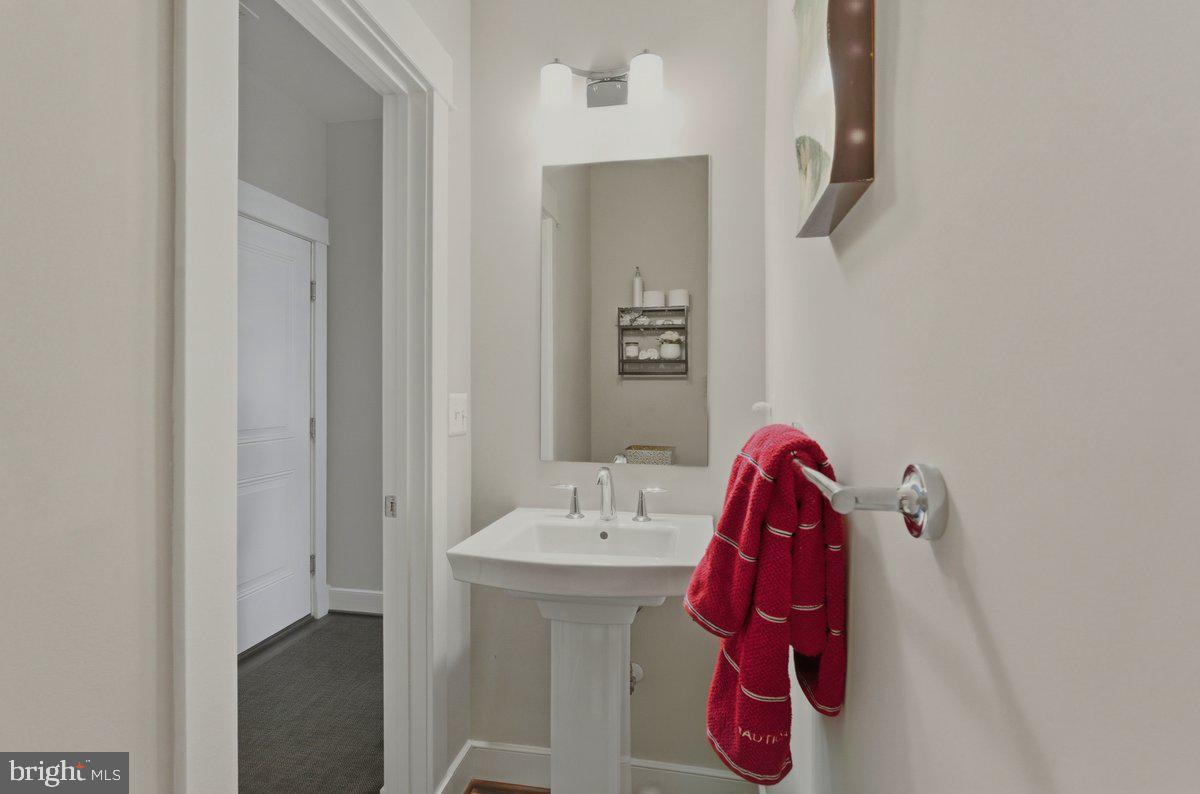 DOWNTOWN BRAMBLETON - Residential