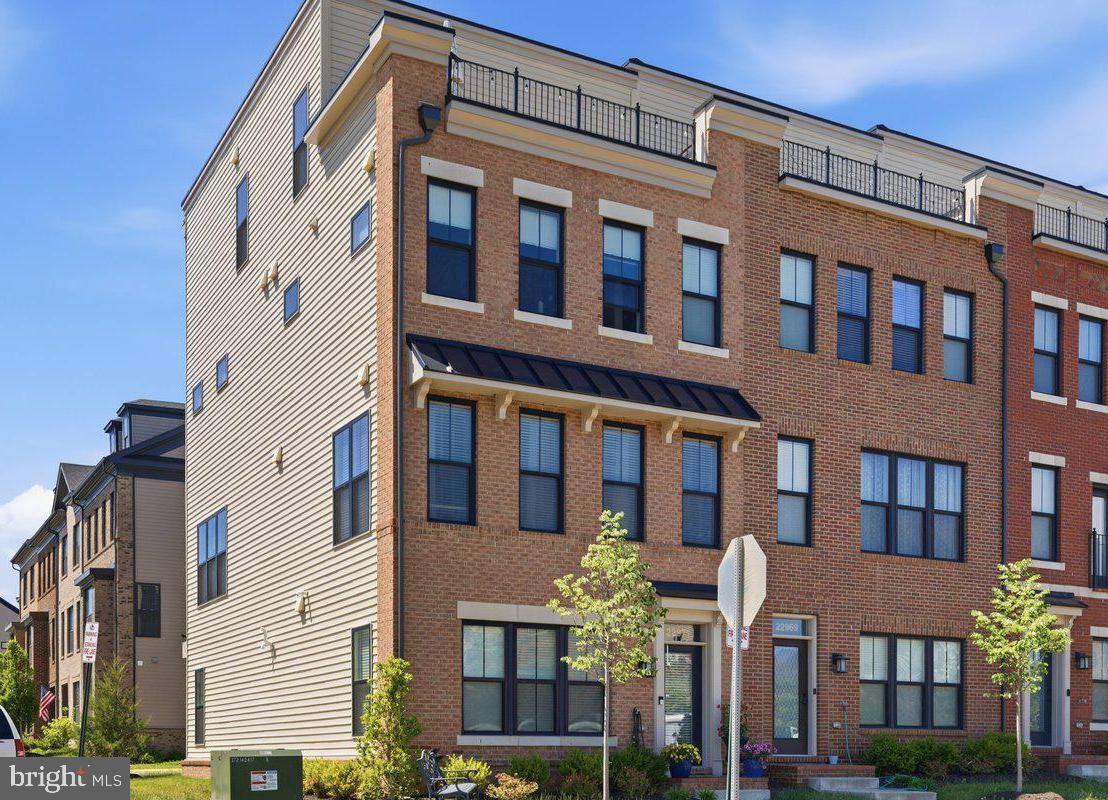 DOWNTOWN BRAMBLETON - Residential