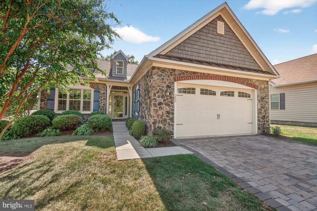 Photo of 202 Savannah Drive, GETTYSBURG, PA 17325 (MLS # PAAD2019716)