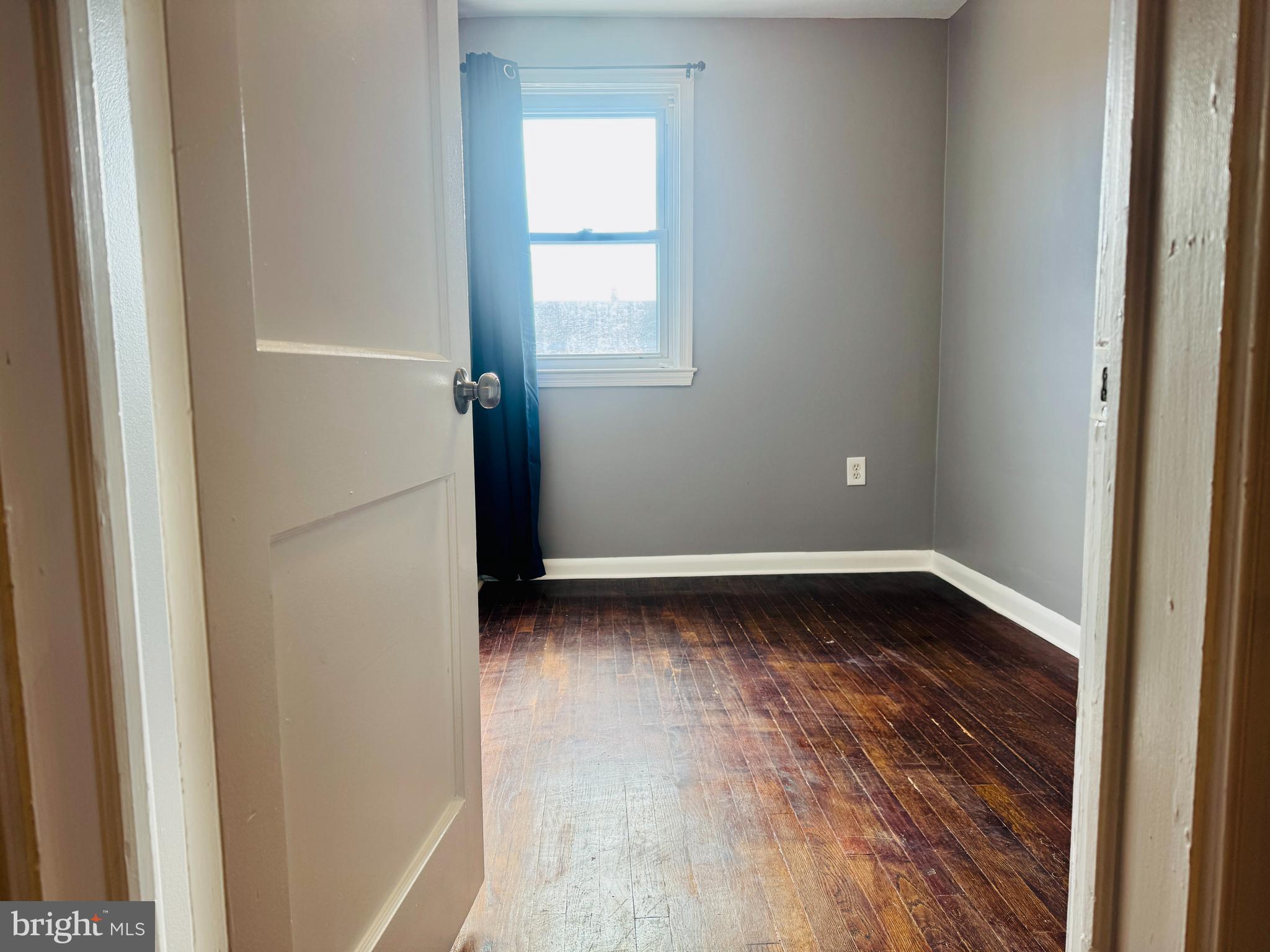 HAWTHORNE - Residential Lease