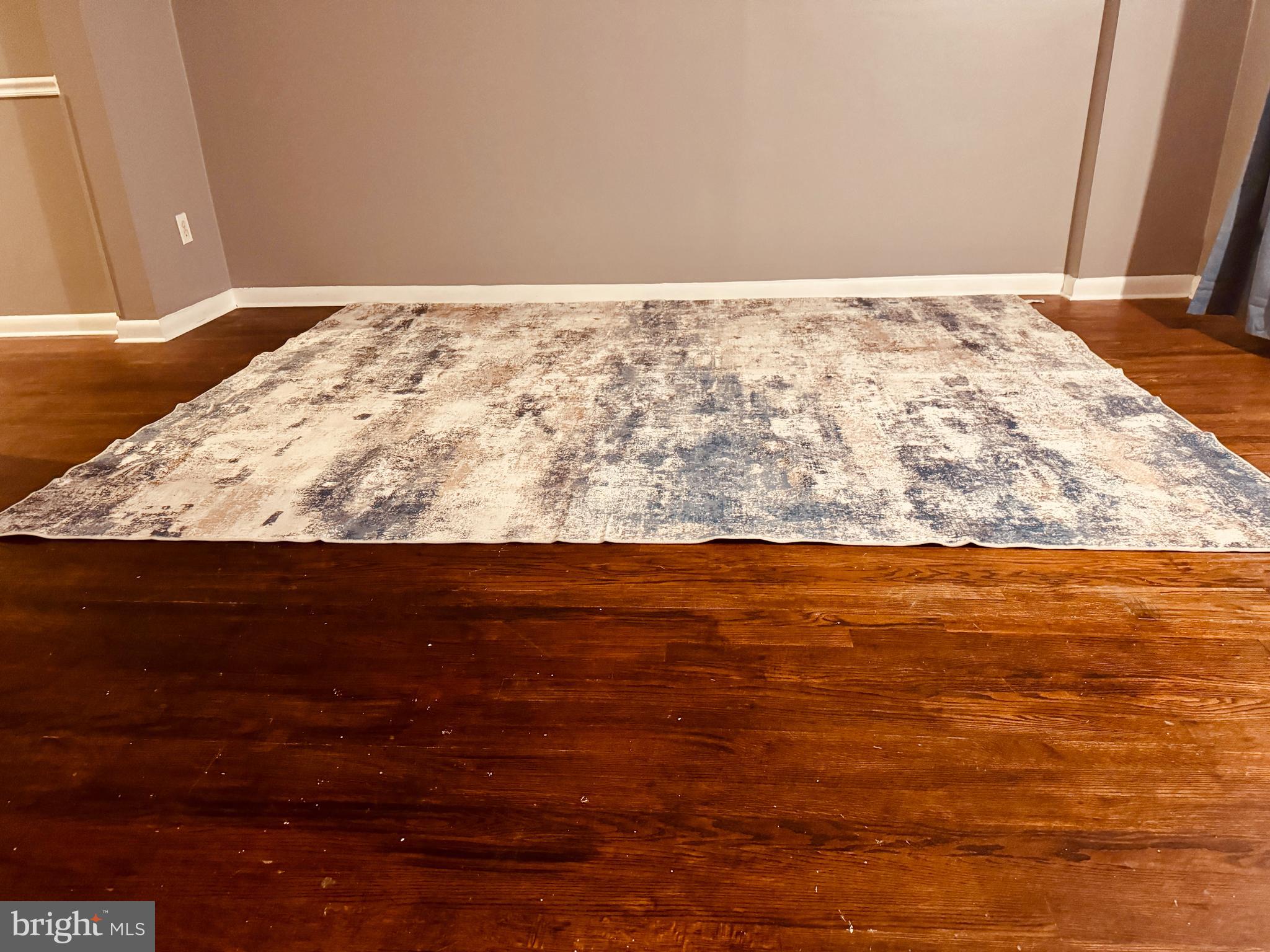 HAWTHORNE - Residential Lease