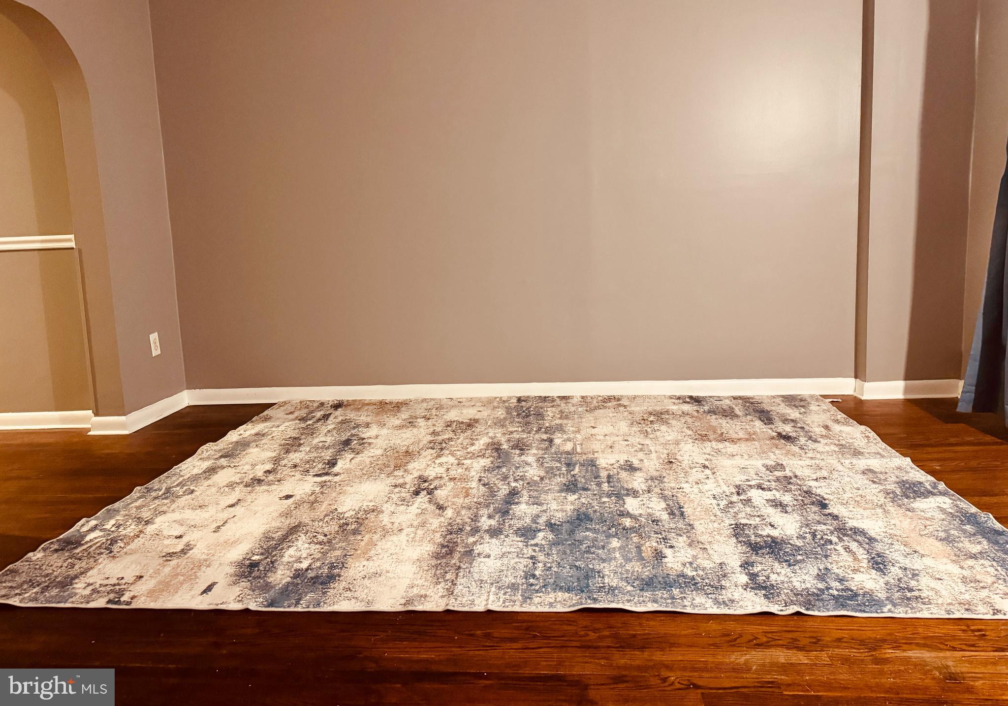 HAWTHORNE - Residential Lease