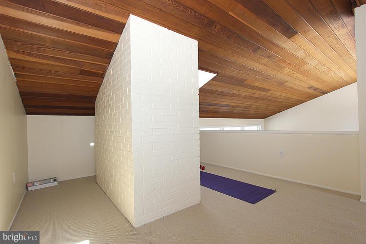 BETHESDA OUTSIDE - Residential