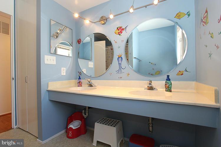 BETHESDA OUTSIDE - Residential