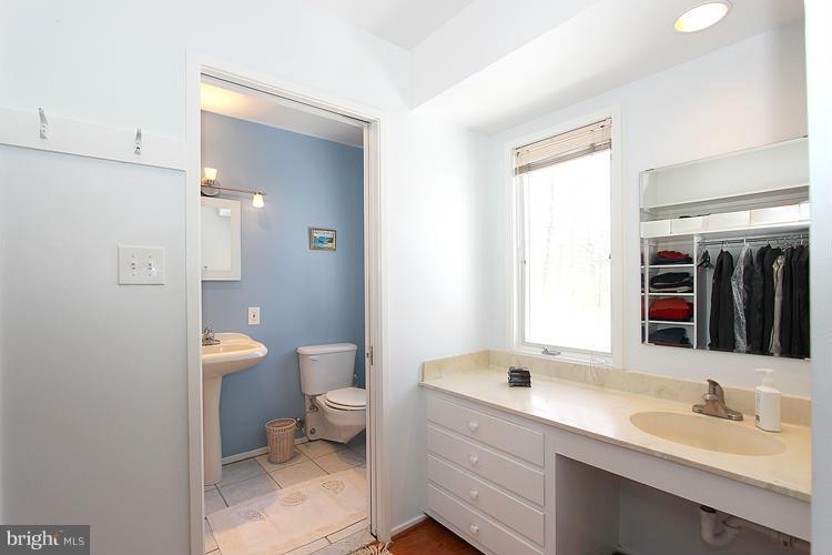 BETHESDA OUTSIDE - Residential