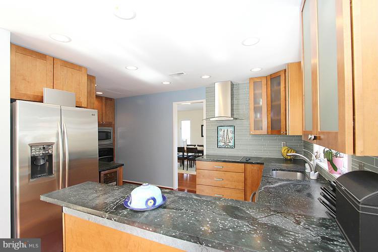 BETHESDA OUTSIDE - Residential