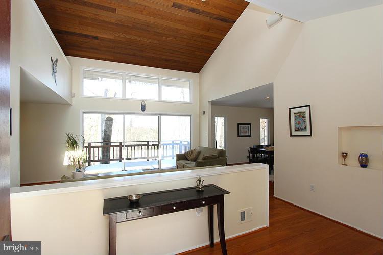 BETHESDA OUTSIDE - Residential