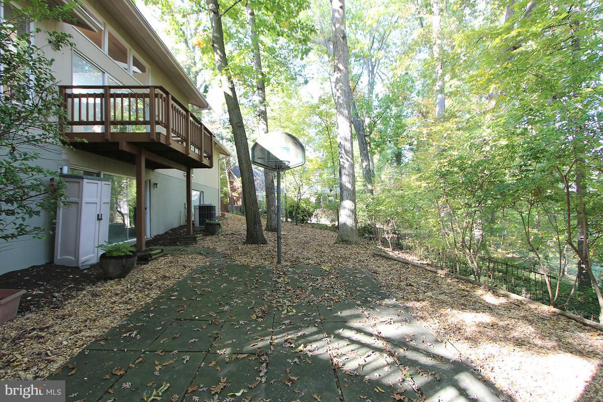 BETHESDA OUTSIDE - Residential