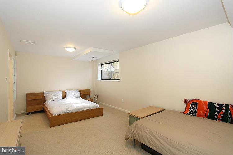 BETHESDA OUTSIDE - Residential