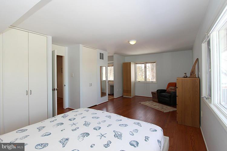 BETHESDA OUTSIDE - Residential