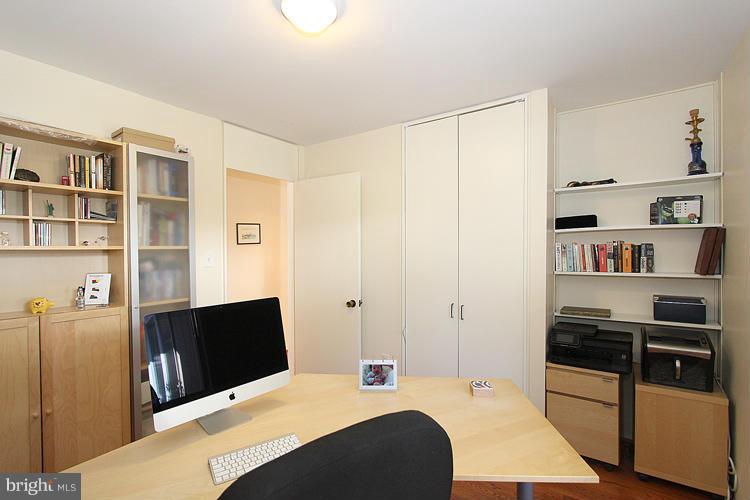 BETHESDA OUTSIDE - Residential