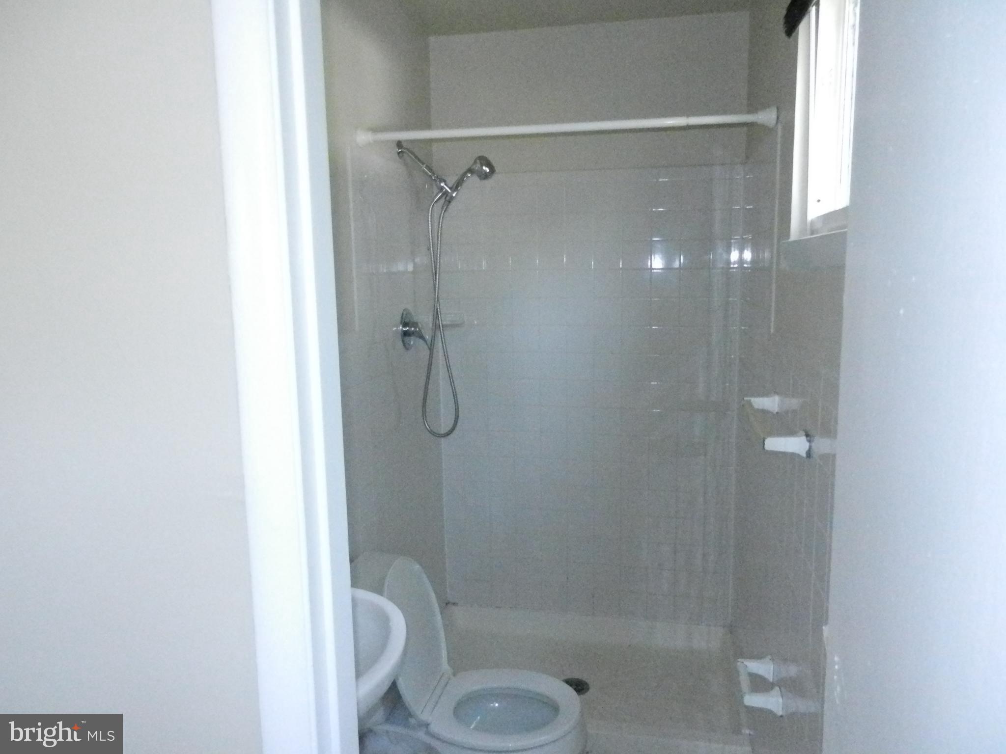 NORTHWOOD PARK - Residential Lease