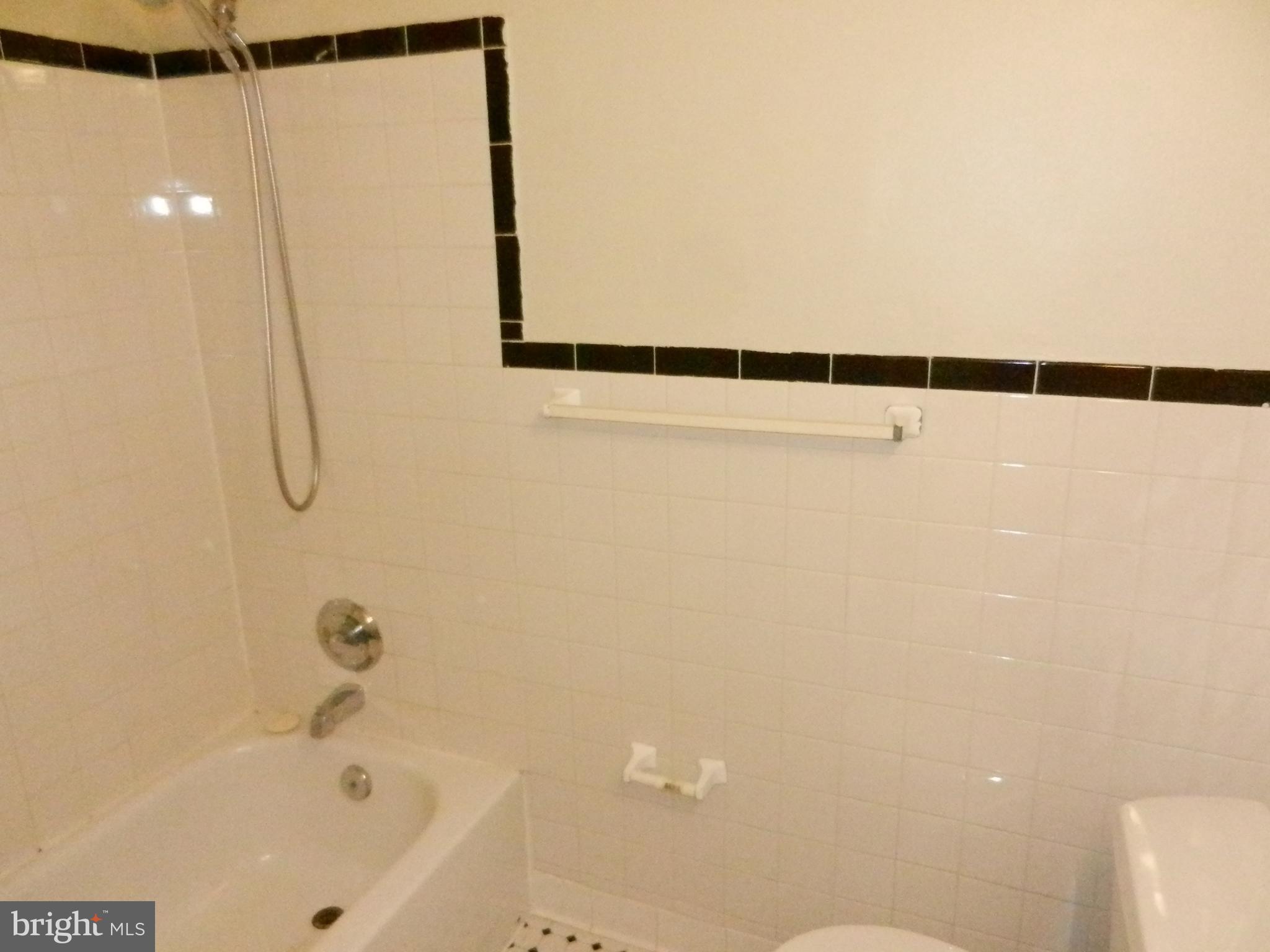 NORTHWOOD PARK - Residential Lease