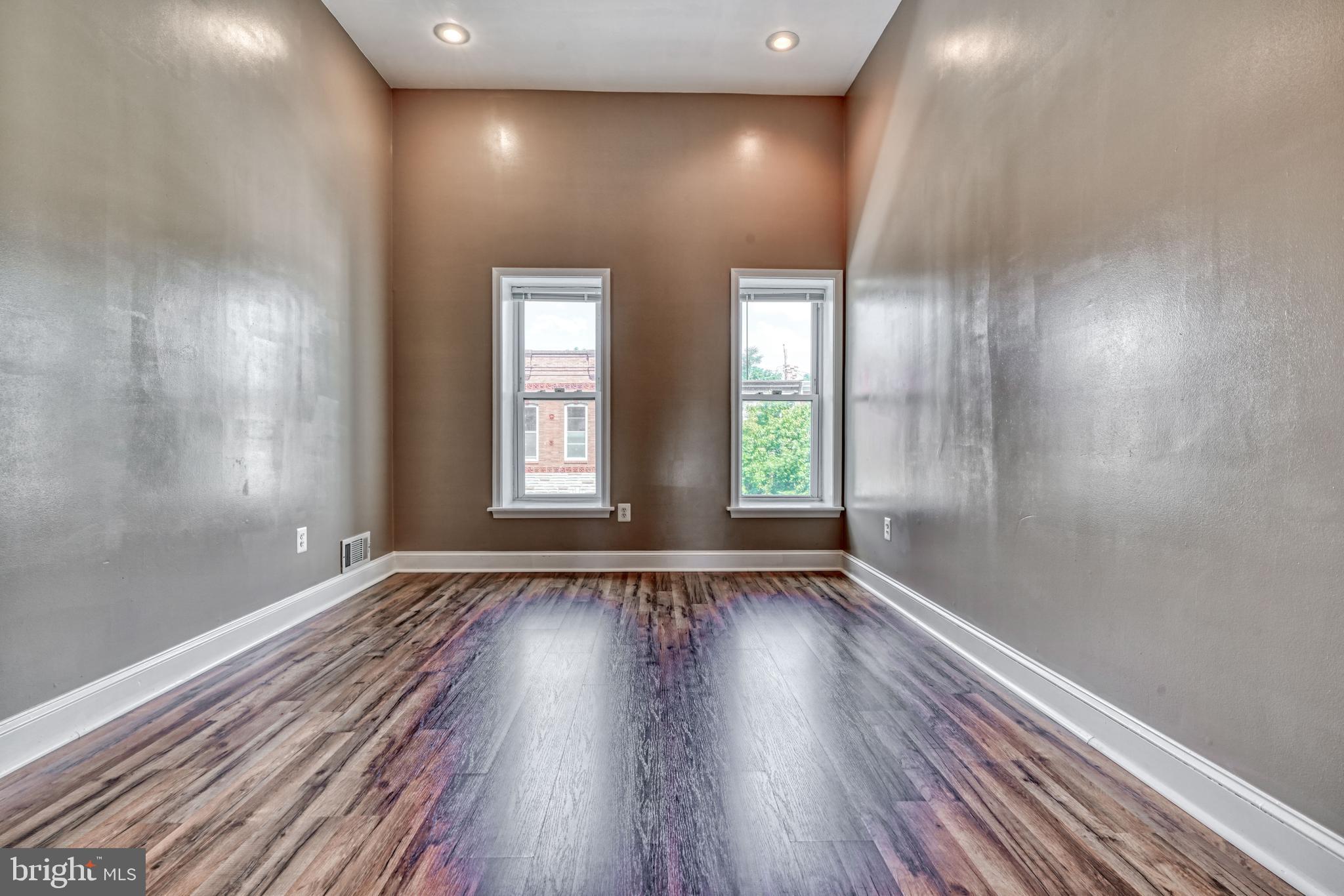 WASHINGTON VILLAGE - Residential