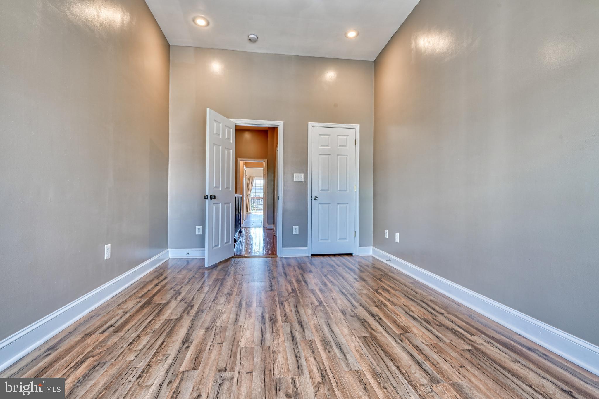 WASHINGTON VILLAGE - Residential