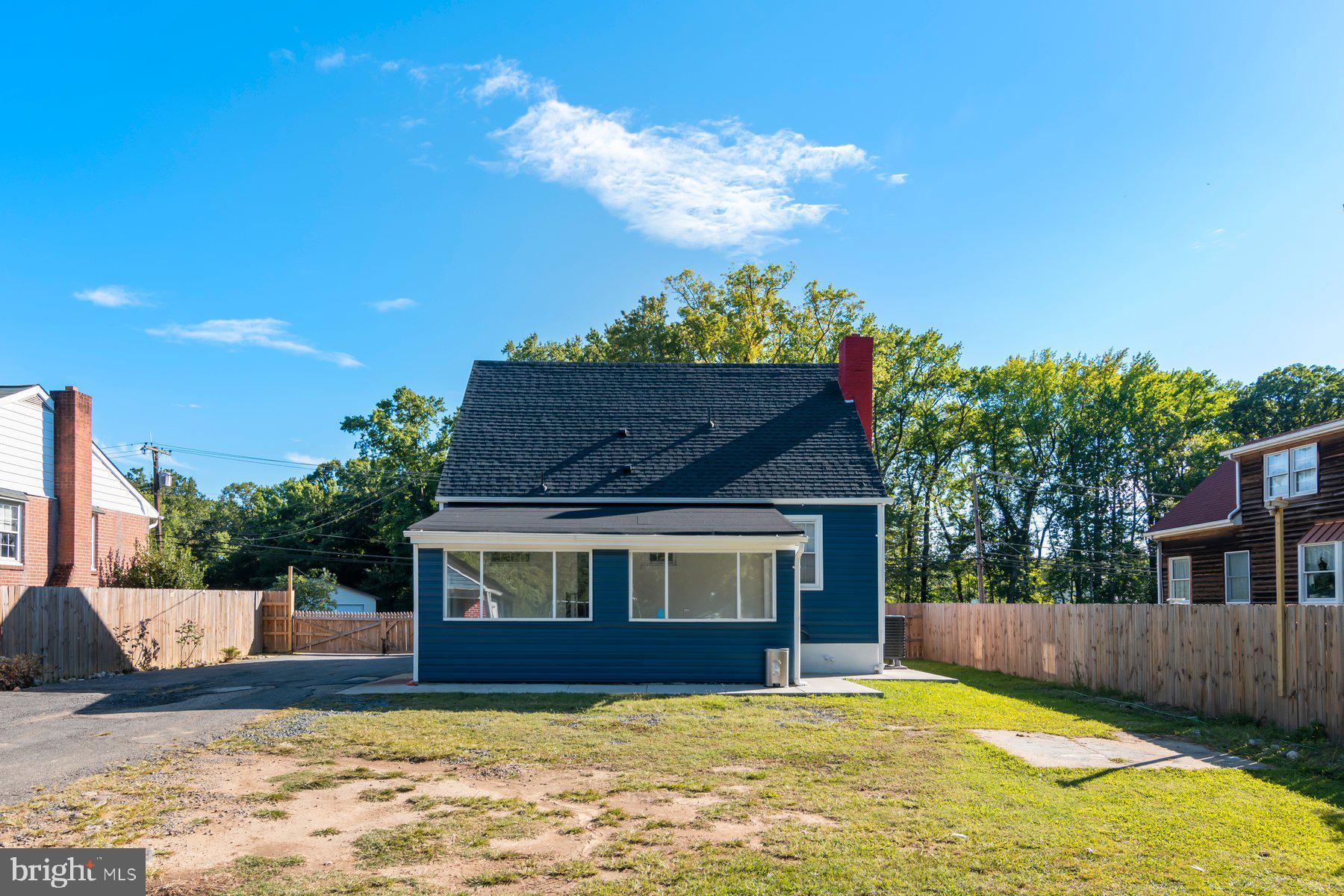 ROCKAWAY BEACH - Residential