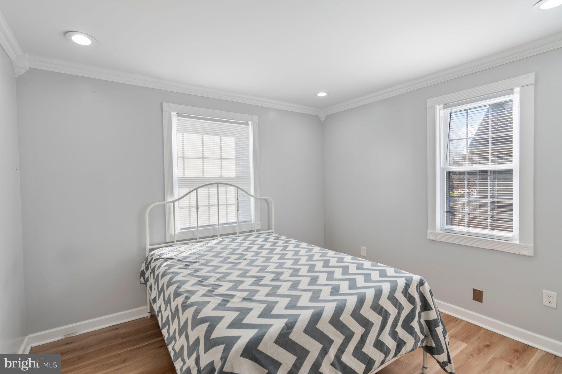 ROCKAWAY BEACH - Residential