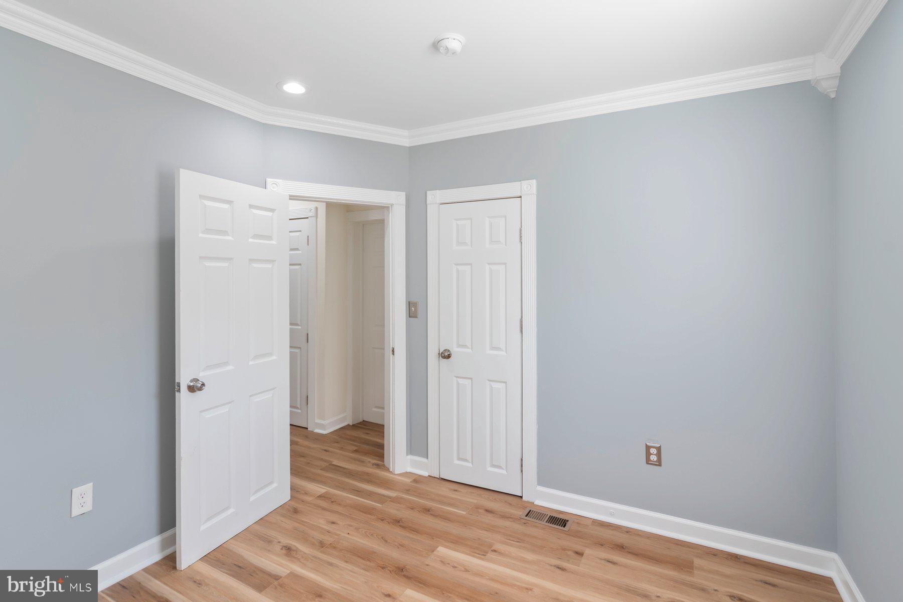 ROCKAWAY BEACH - Residential