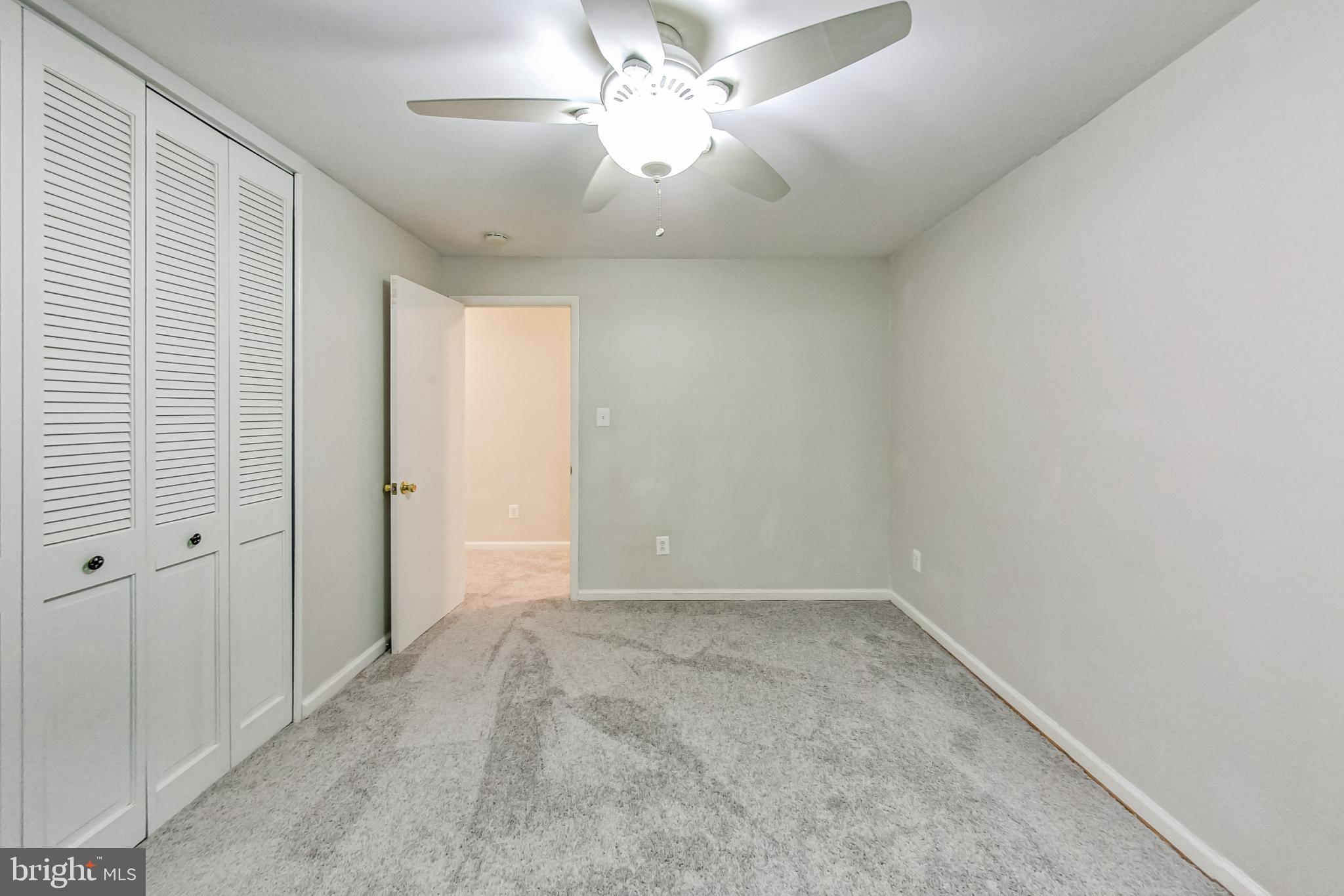 PARKSIDE CONDOMINIUMS - Residential Lease