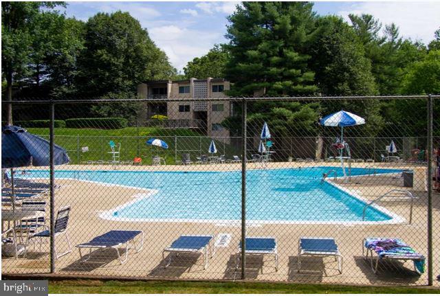 PARKSIDE CONDOMINIUMS - Residential Lease