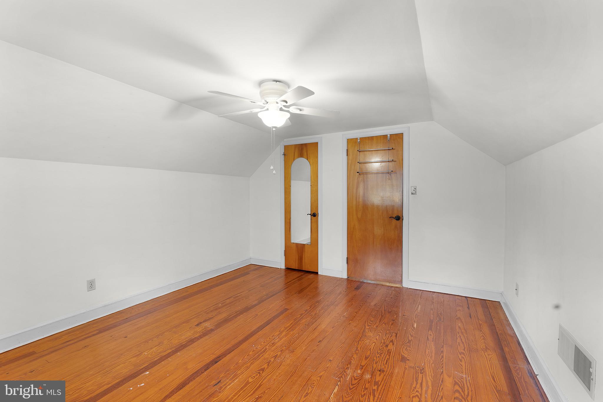 PEACOCK MANOR - Residential