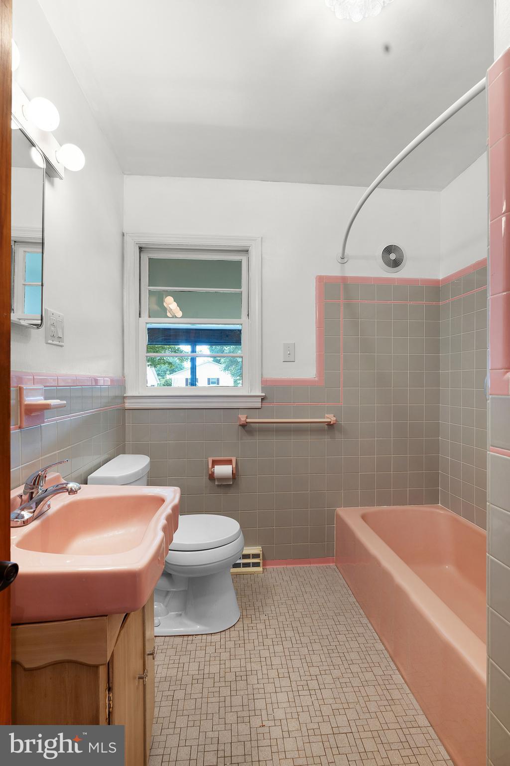 PEACOCK MANOR - Residential