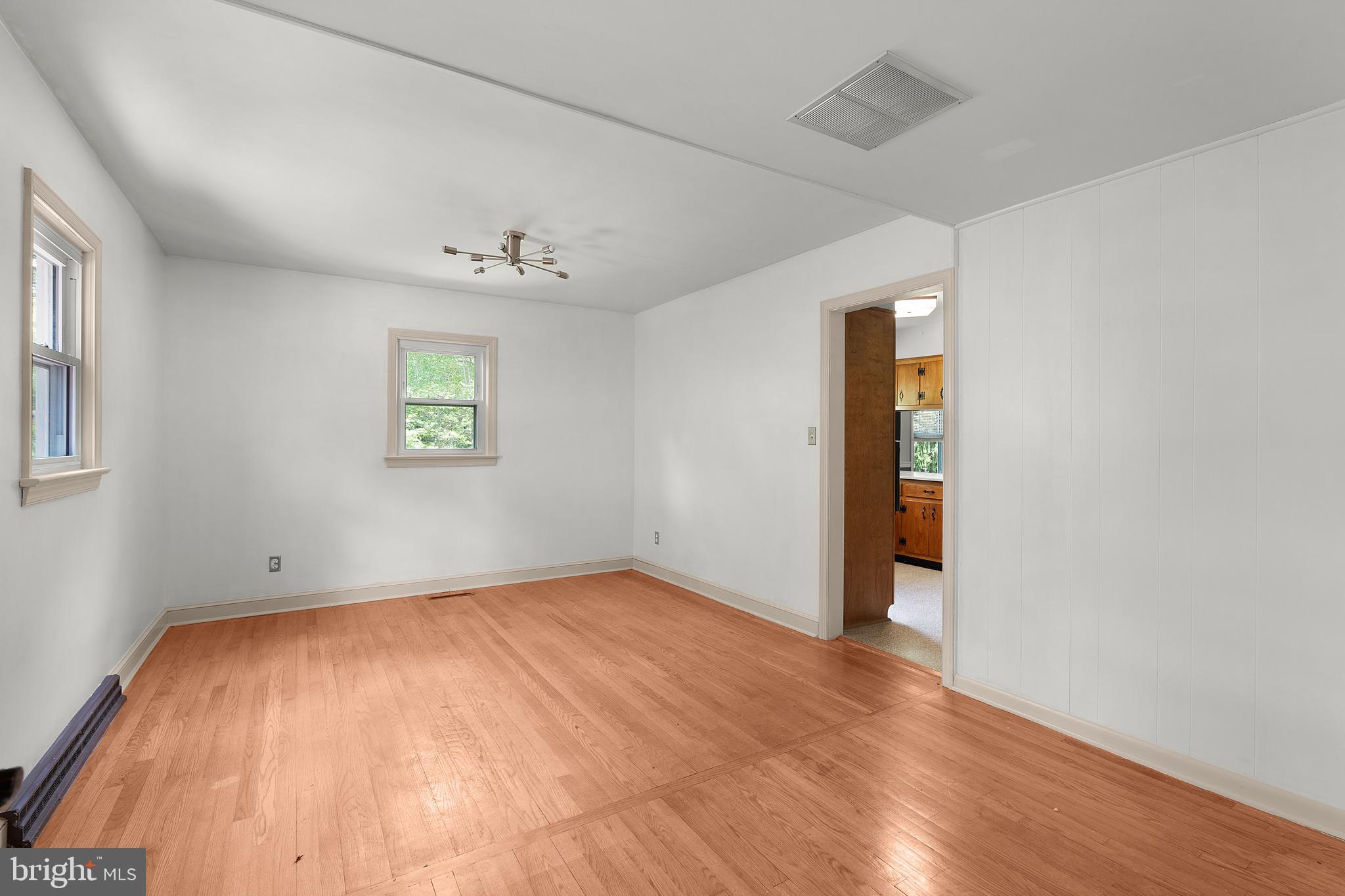 PEACOCK MANOR - Residential