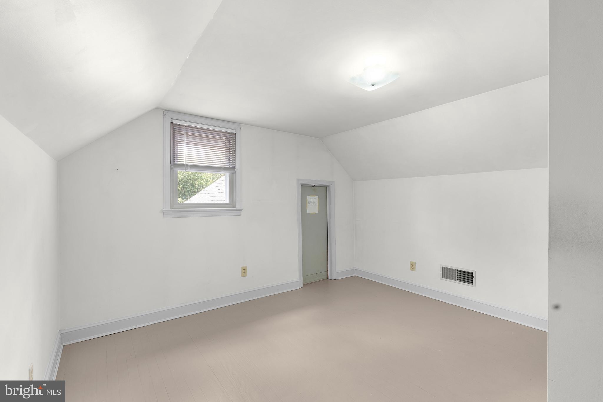 PEACOCK MANOR - Residential