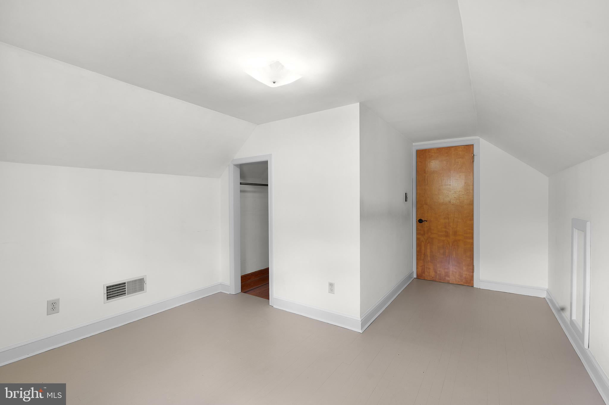 PEACOCK MANOR - Residential