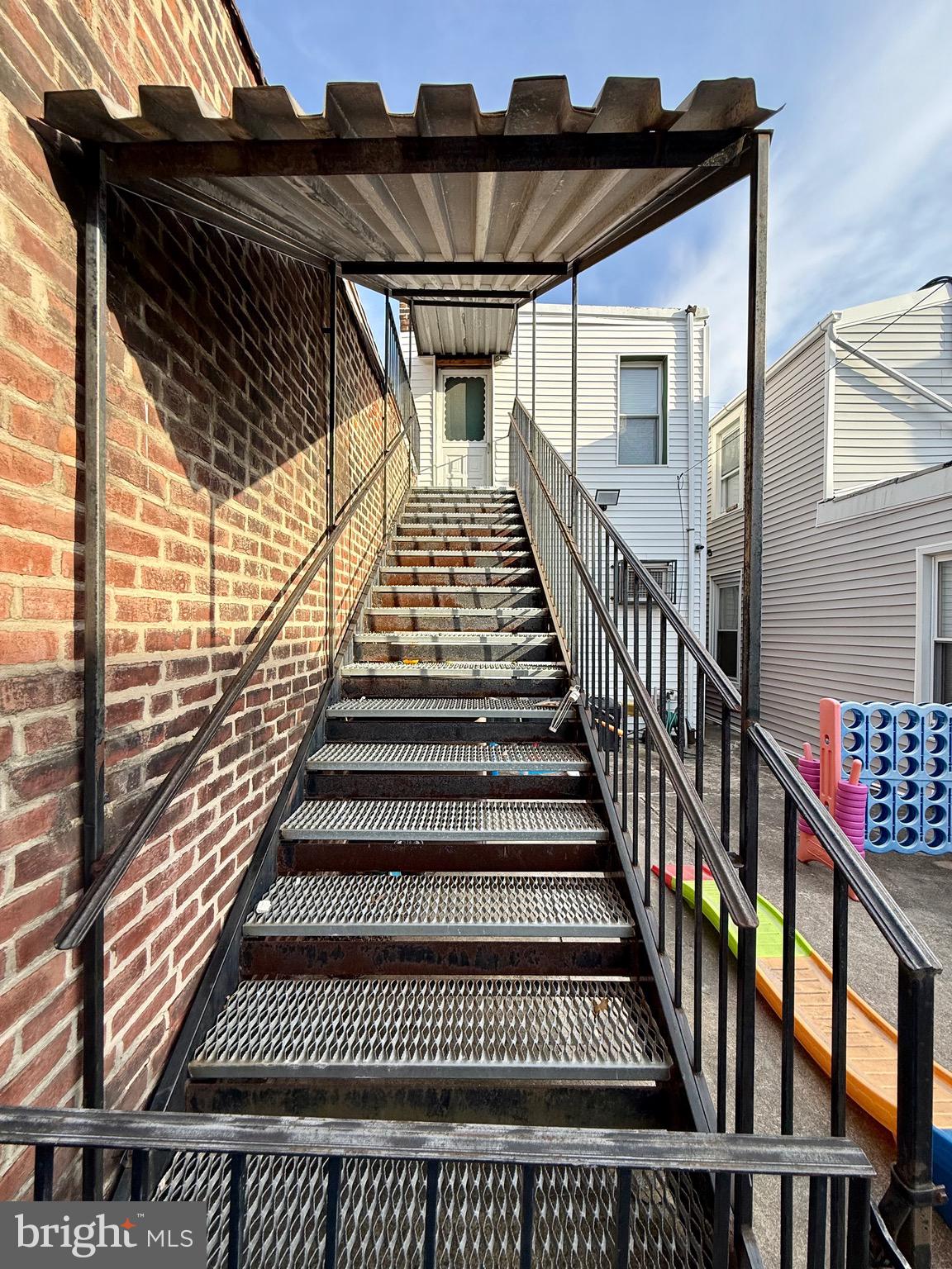 WISSINOMING - Commercial Sale