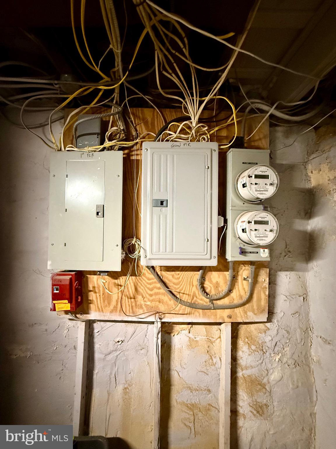 WISSINOMING - Commercial Sale