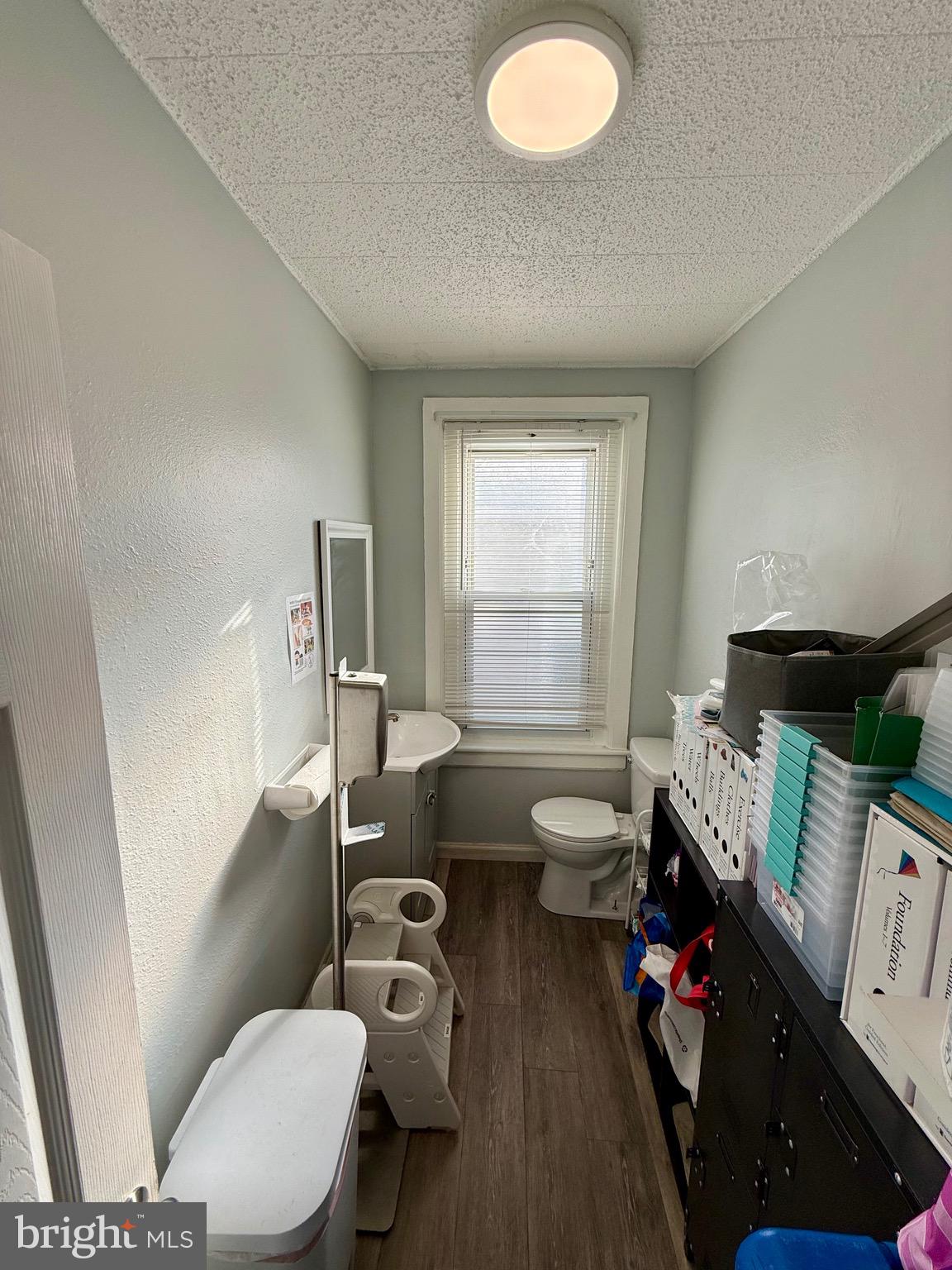 WISSINOMING - Commercial Sale