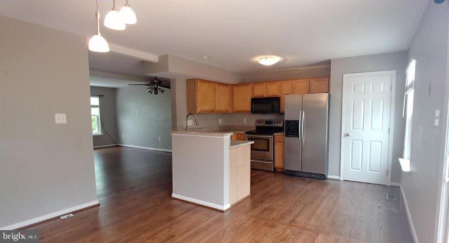 CROSSROADS VILLAGE - Residential Lease